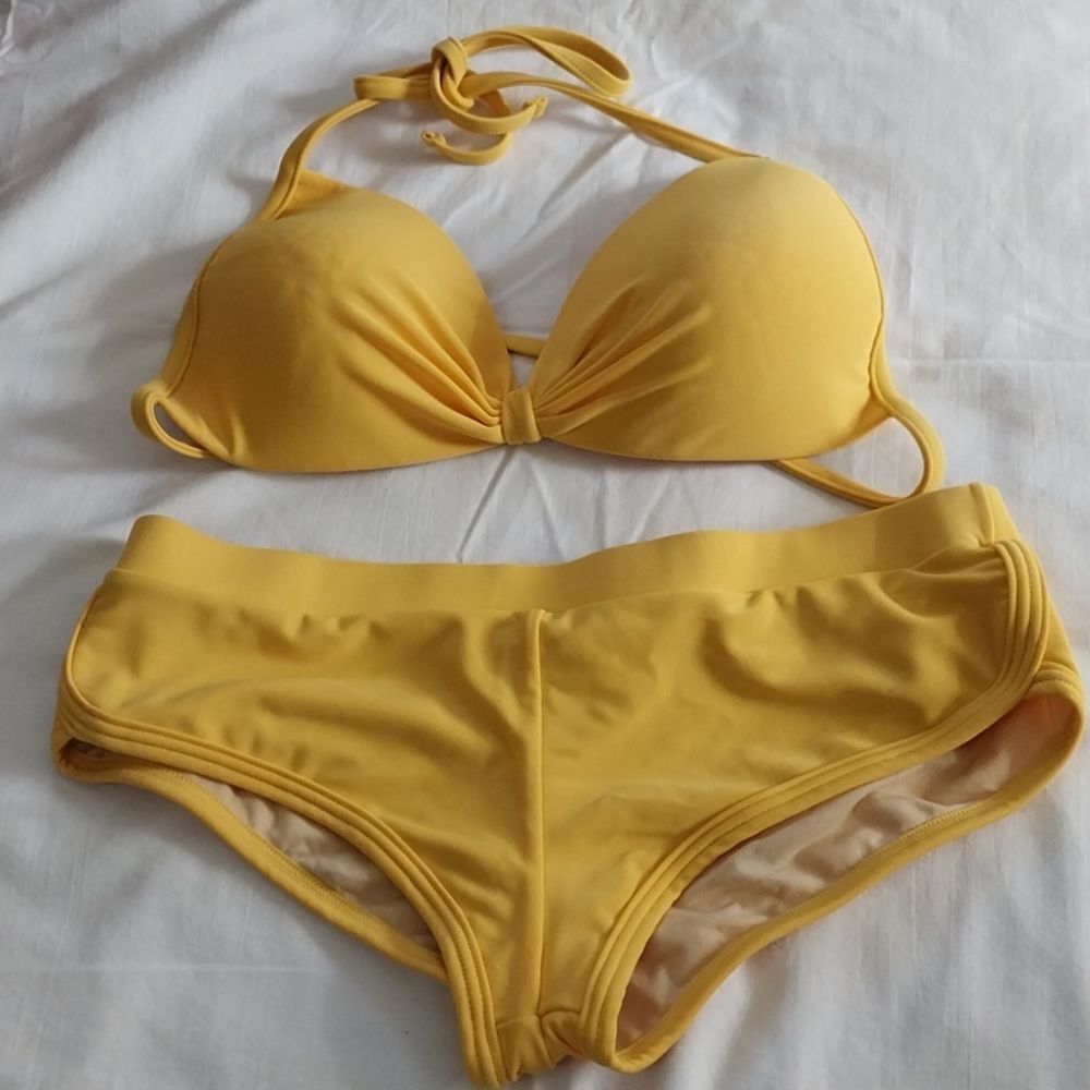 SMOOTHIES BIKINI swimsuit size L. NWT